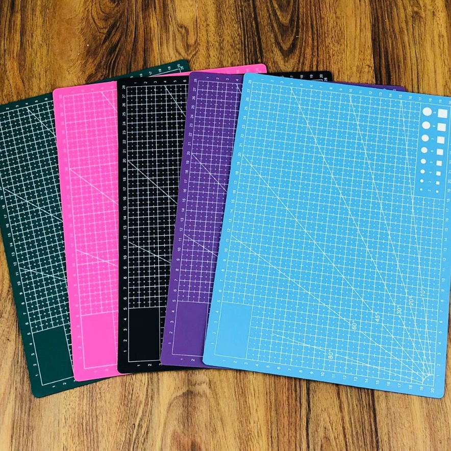 

81 COMBO A4 PINK / HIJAU PVC Cutting Mat / Cutting Pad / Alas Potong A4 + PEN CUTTER 60