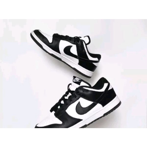 Nike dunk panda low