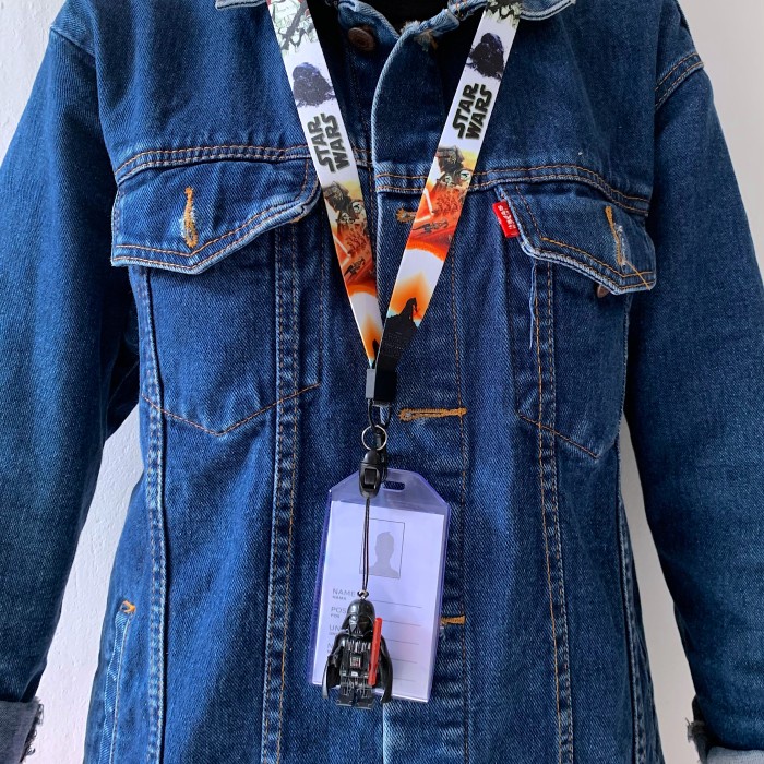 

HARGA DISKON Lanyard Star Wars Minifigure (Id Card/ Name Tag/ Card Holder)