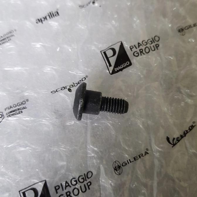 ] Baut Glove Box Piaggio Zip