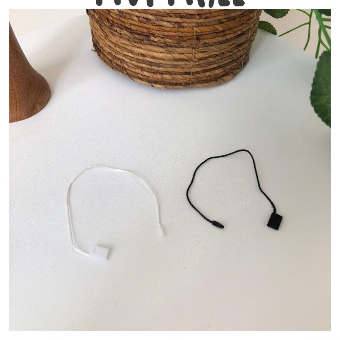 

MYBL2658 ORIGINAL% [1000 PCS] Tali Hangtag Tali Handtag Merk Hitam dan Putih Premium Loop Pin Hang Tag Label Baju