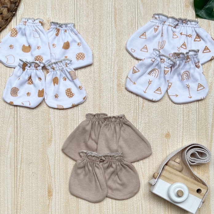 Termurah dan terbaik Serian Coklat Susu NEW DADIDU- 3 Set Sarung Tangan dan Kaos Kaki Bayi Coklat Su