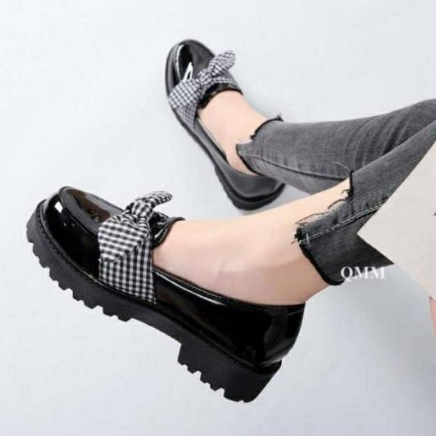 PROMO Sepatu Wanita / Docmart slofy / Sepatu Loafers Wanita / Bisa Bayar Di Tempat (Cod) banana