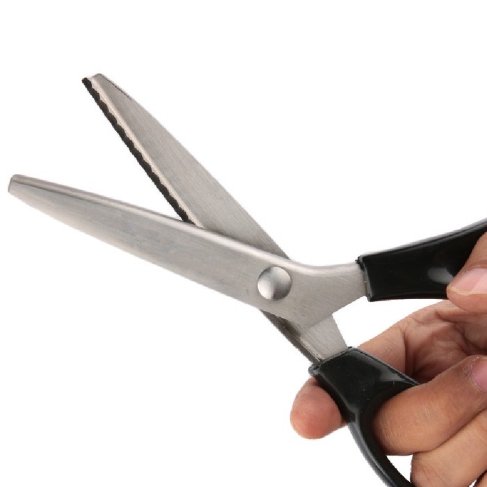 

Pinking Shear/Gunting Zig Zag Size 9