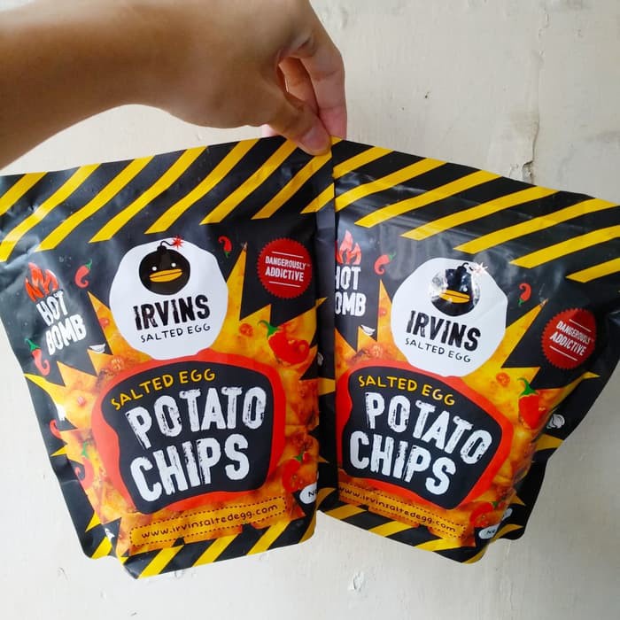 

Irvins Hot Bomb Ed Egg Potato Chips 105 Gram (Made In Singapore)