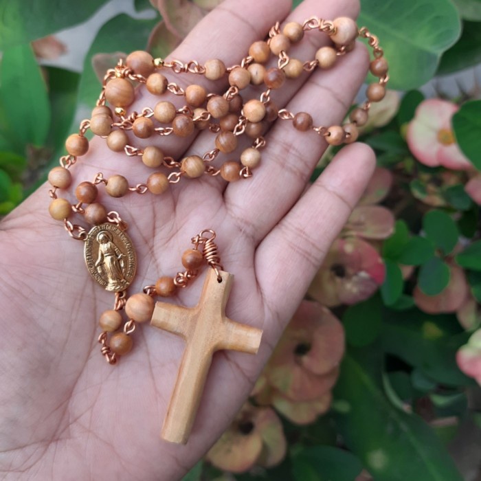 Mei Rosario Cendana Super Grade Aaa Salib Kayu
