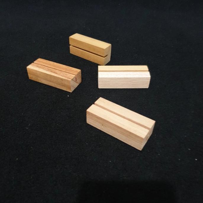 

*#*#*#*#] RUSTIC card holder kayu 7cm x 3cm x 2cm dudukan kartu 3mm