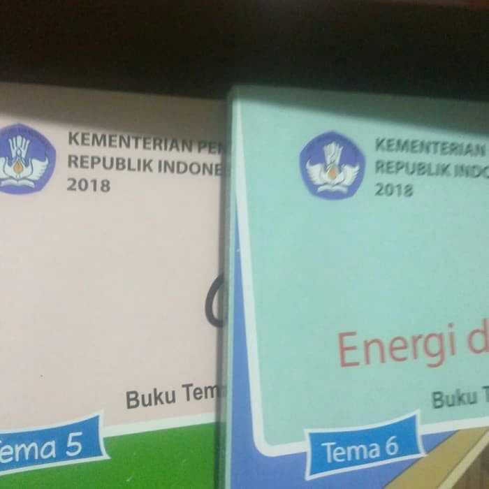 

NEW Terbaru !!! Paket 4 Buku Tematik Kelas 3 SD Semester 2 Revisi 2018