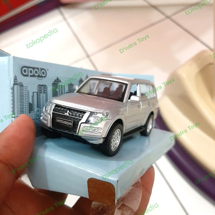 DIECAST MOBIL MITSUBISHI PAJERO 4WD TURBO SILVER MINIATUR MOBIL PAJERO