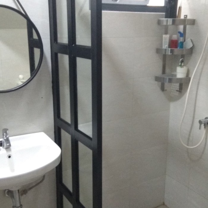 Yusan Sekat Kamar Mandi Almunium Pembatas Kaca Mati Shower