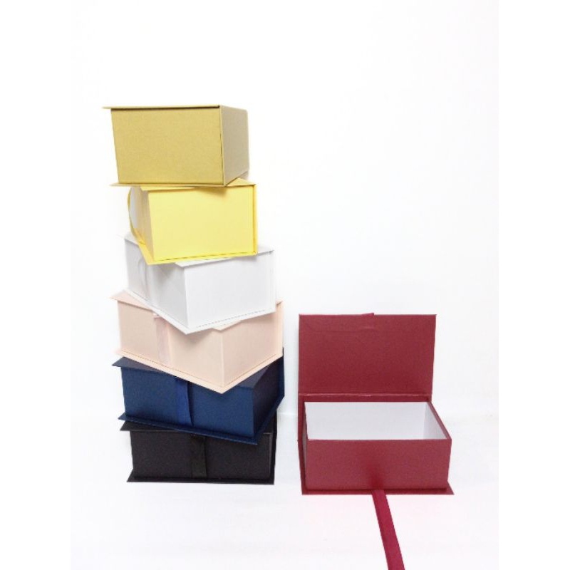 

Box Kado Ulang Tahun/ Box Wedding /Kotak Kado