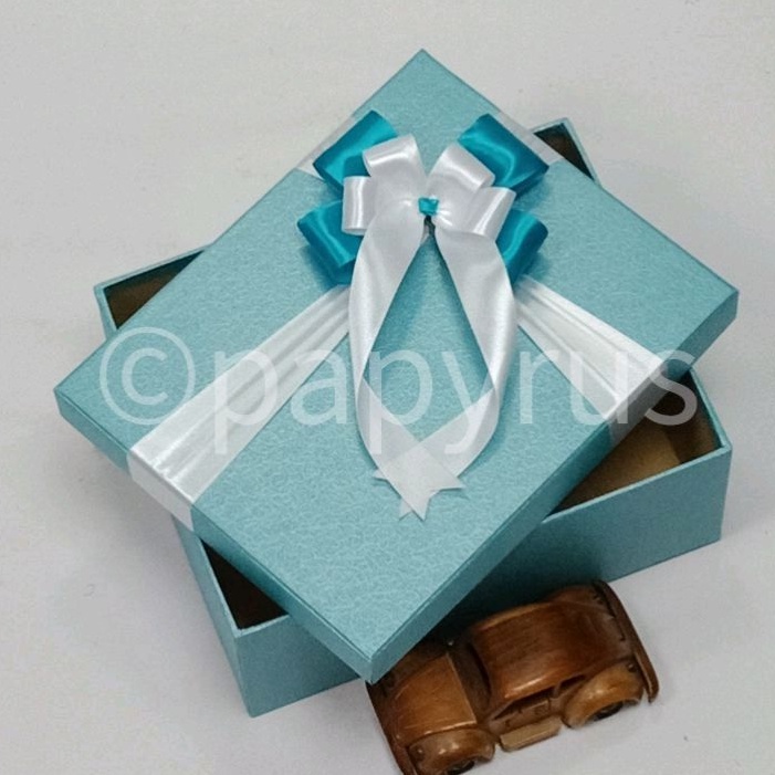 

Papyrus 20X25 Tinggi 10Cm Kotak Kado Gift Box Hadiah Kota Kado