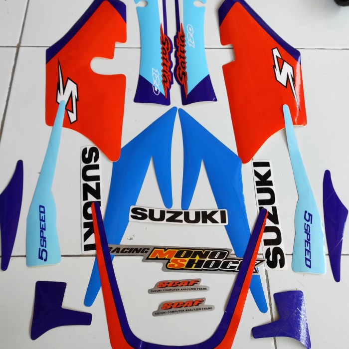 

<Bayar Ditempat / Cod> Sticker Striping Lis Satria Kotak Petak Biru Putih 5 Speed Star