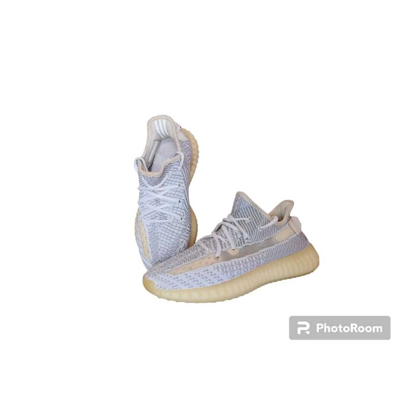 Sepatu Yeezy
