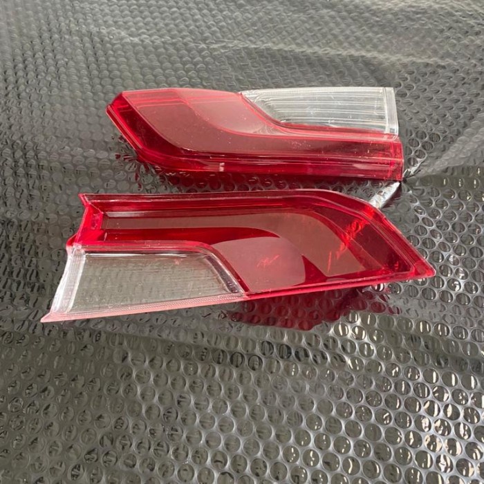 mika lampu bagasi mika reflektor bagasi suzuki ertiga xl7 original murmer