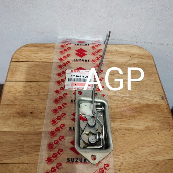 DoorLock Door Lock Bagasi Belakang Original Futura T120SS Mini Bus star
