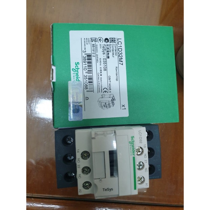 SCHNEIDER ELECTRIC ORIGINAL / CONTACTOR LC1D32M7 / LC1D32 / LC1D32 ORIGINAL