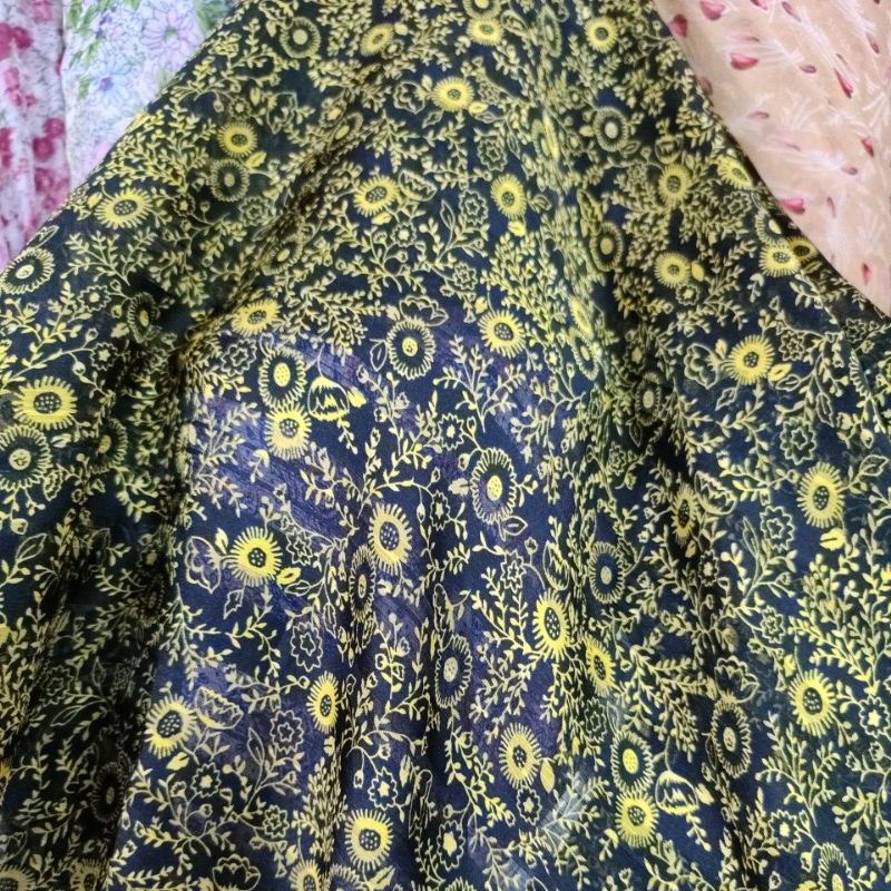 Kain Ceruty sutra - kain mukena - bahan motif lq| Harga per 0,5 meter