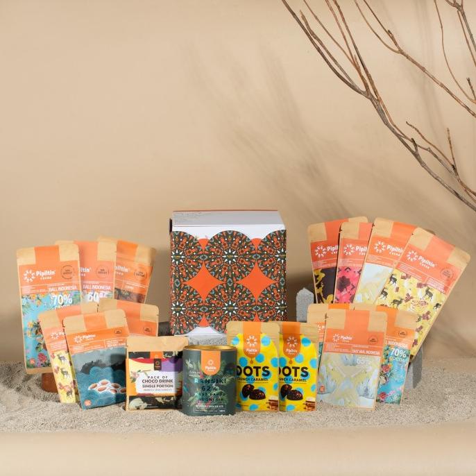 

New Pipiltin Cocoa Chocolate - Chocolate Gift Gold Cube Hampers Pengiriman Cepat