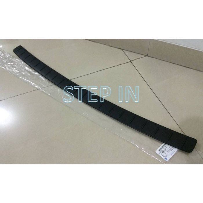 Cod - Scuff Plate Rr Hitam Karet Bagasi Chevrolet Captiva Orisinil Baru Kode 041