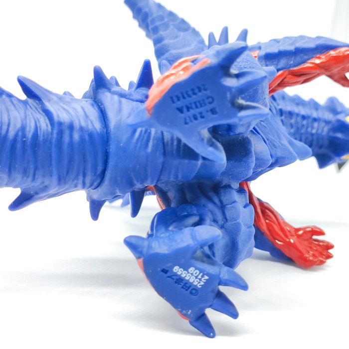 bandai ultraman trigger metsu orochi kaiju ultra monster series rare telorayampuyuh