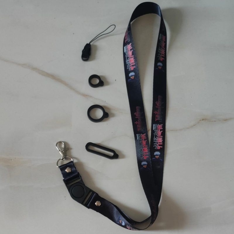 

TALI LANYARD SATORU GOJO / JUJUTSU KAISEN SATORU GOJOU ANIME KARTUN CARTOON Premium lanyard hitam / gantungan kunci / gantungan id card / gantungan flashdisk / nametag hp name tag / handphone BEST SELLER CODq