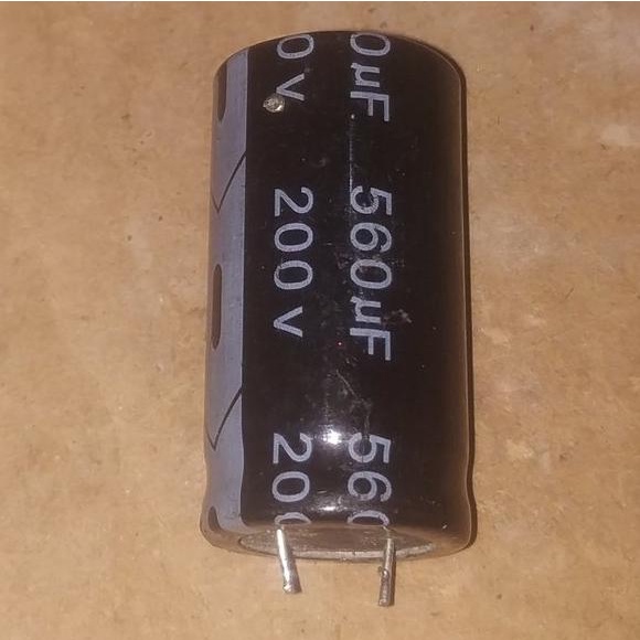 C Elco Elko 560uF 200V 560 uF 200 V CABUTAN