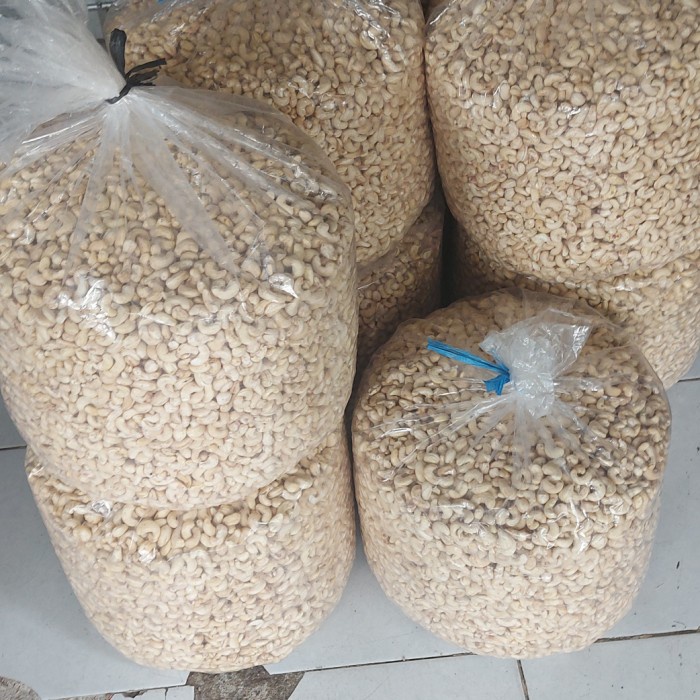 

Kacang mete mede mentah Wonogiri 10 Kg