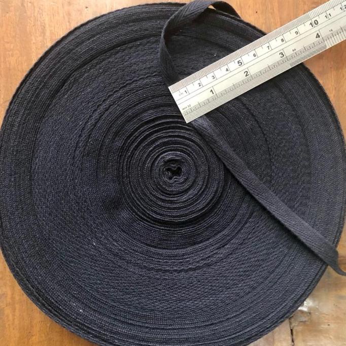 

din Pita katun twill tape HITAM label katun 1 cm isi 50 yard / Pita jahit