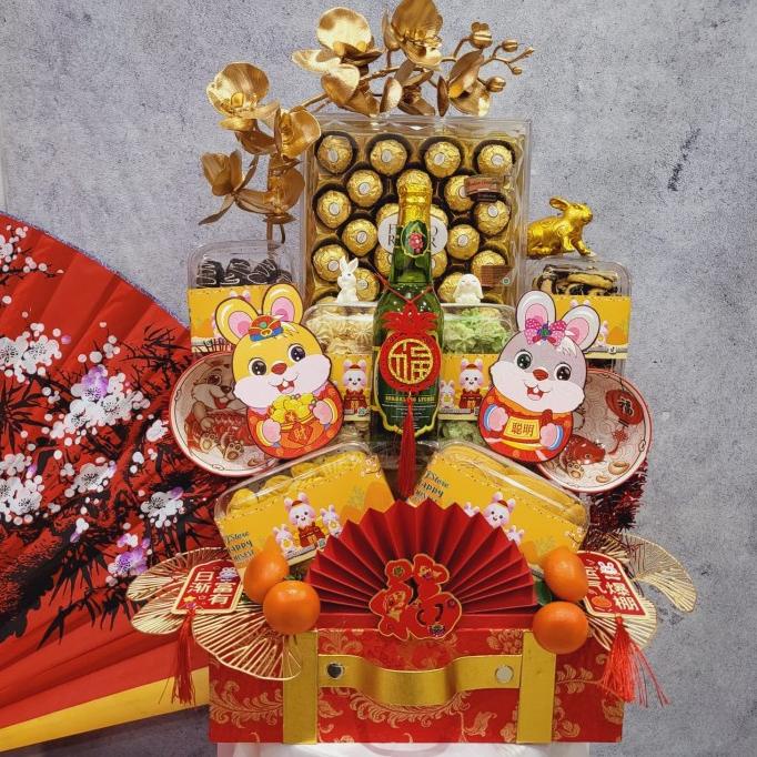 

Terlarisss - Paket Dekorasi Hampers Imlek Parcel Hadiah Kue Kering 028 - Langsung Kirim