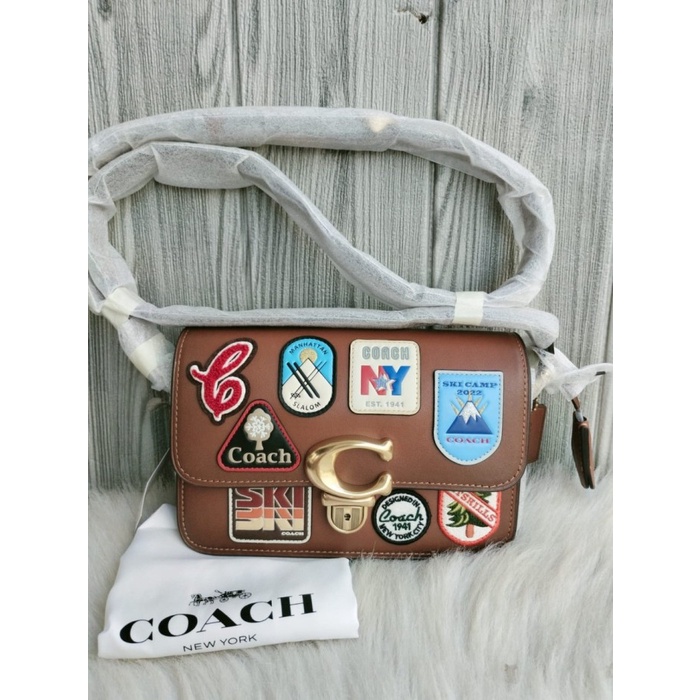 TAS BRANDED STUDIO SHOULDER BAG 19 WITH PATCHES