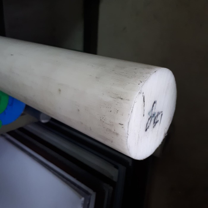 Polyethylene Rod 140mm x 8cm / PE rod ( Nylon Batangan )