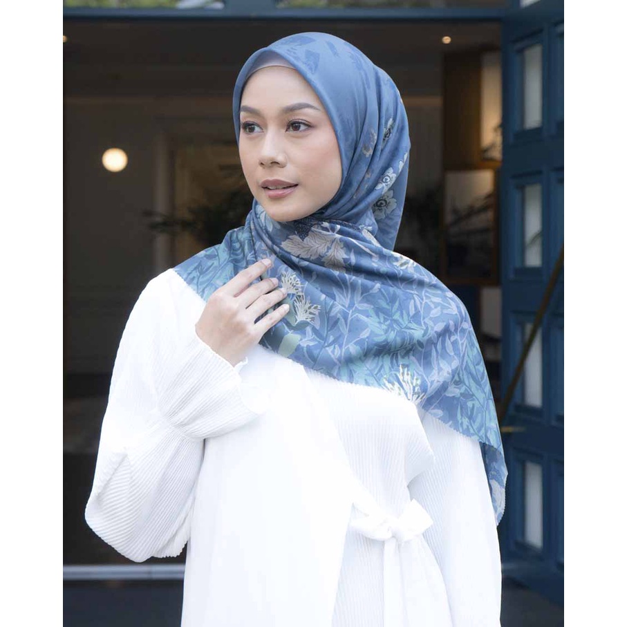 STYLISH HIJAB DAILY LOUISALUNA - Zenia - Hijab Voal Segiempat - Jilbab Motif Wanita