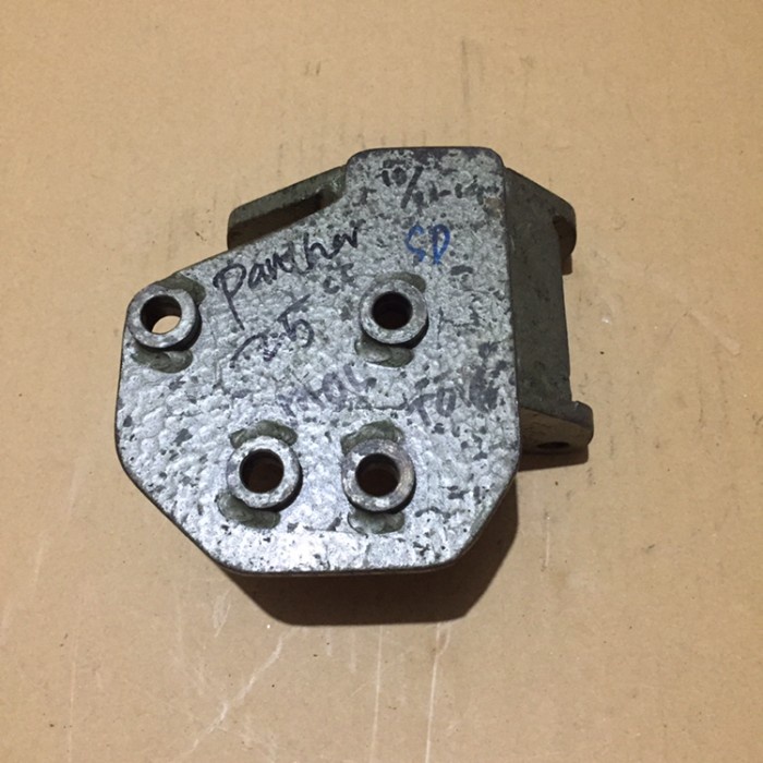 

(INOS) BREKET COMPRESSOR PANTHER 2500cc SANDEN AC BRACKET COMPRESOR KOMPRESOR