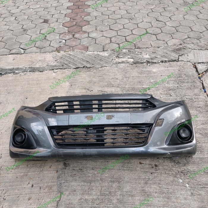 {BEKAS} bumper bemper depan ayla 1000cc 2015 Limited