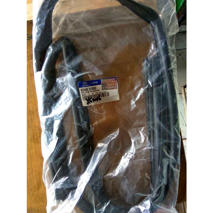 Karet Channel Kaca Pintu Depan Kanan Hyundai Atoz Accent Excel 1 Asli Kode Ku294