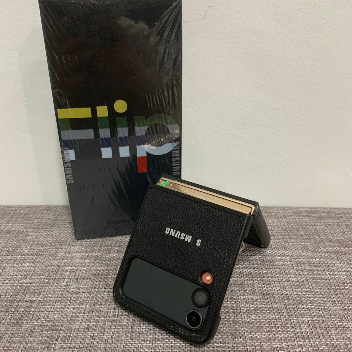 Terlaris Samsung Galaxy Z Flip4 Bespoke Edition 256Gb Resmi Sein Like New