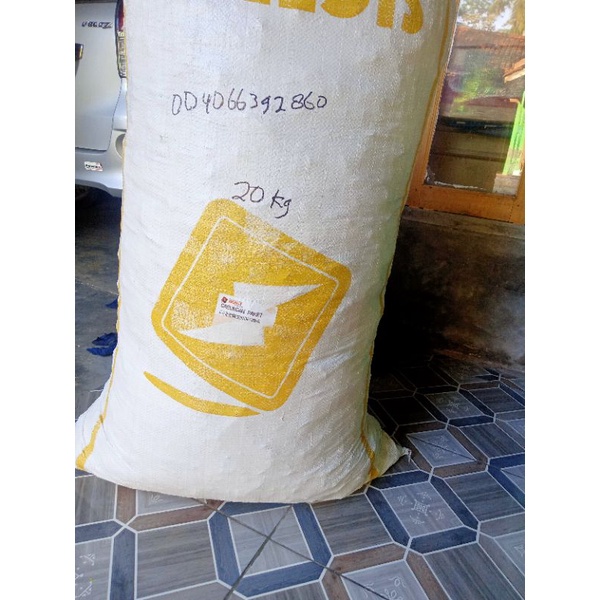 

Keripik Kaca Mentah Paket 10 Kg