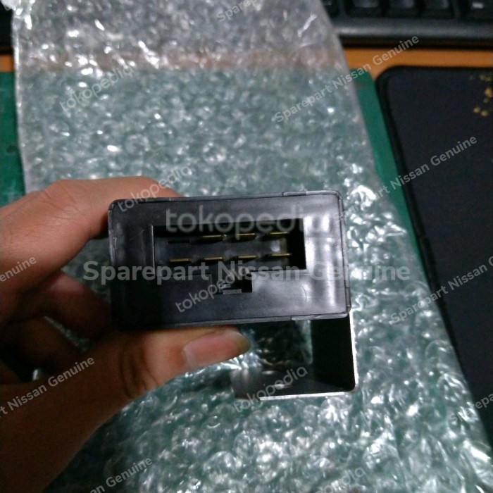 Terrano Relay wiper belakang original Nissan