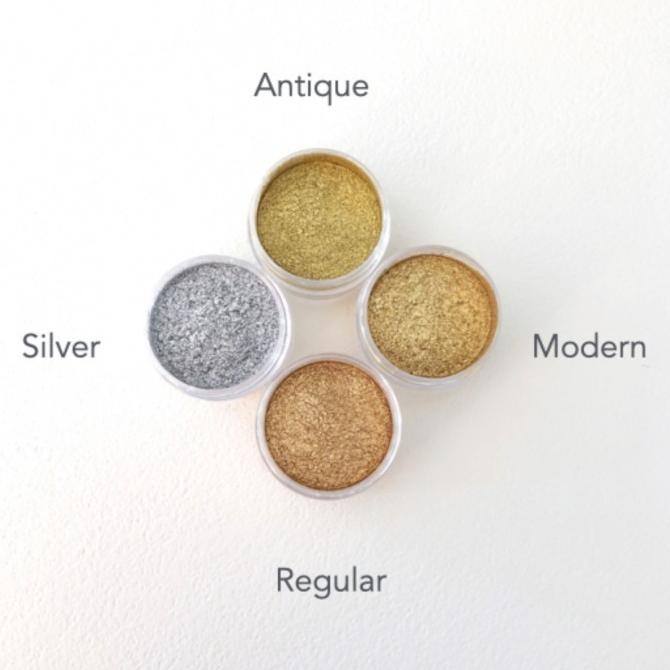 

Laris 10 Gram 24K Brilliant Gold Lustre Dust Cakes by Angela Morrison