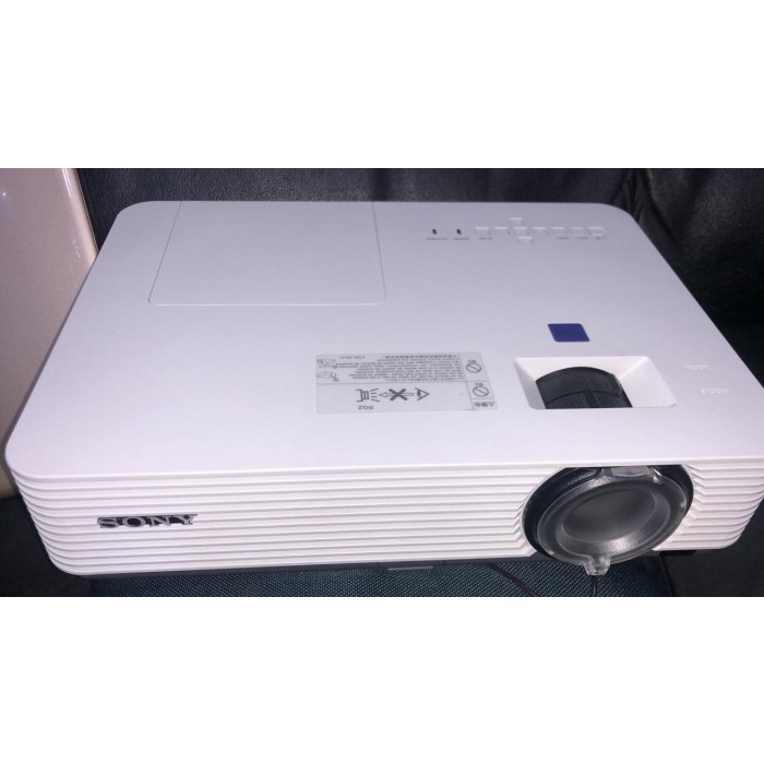 PROYEKTOR SONY VPL-DX220