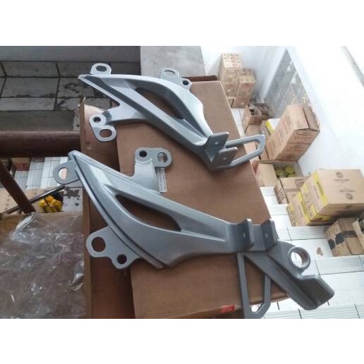 Kedudukan Footstep Belakang Supra X 125 Helm In