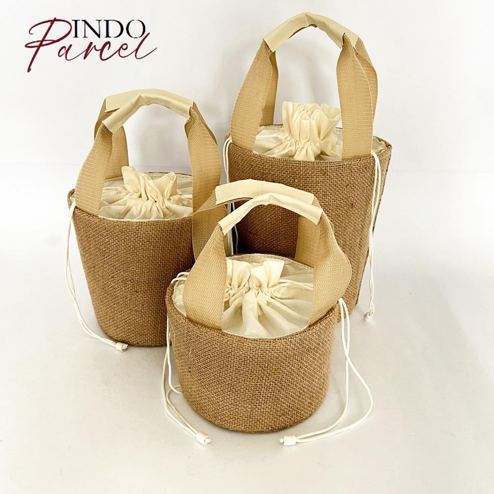 

BIG SALE INDOPARCEL - Tas Parcel Goni Tas Hampers Keranjang Goni tas souvenir tas keranjang parcel Terbaru MURAH