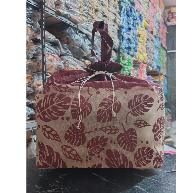 

Terbaik! Tas Hajatan goodiebag serut batik uk 22 x 22 batik SMB ,.
