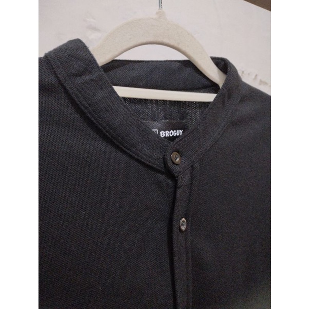 PRELOVED KEMEJA PRIA BROGUY