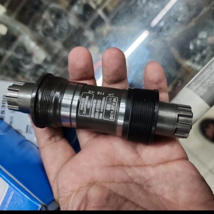 [Baru] Bb Octalink 118 Bb Es300 Hollowtech 1 Model Belimbing Diskon