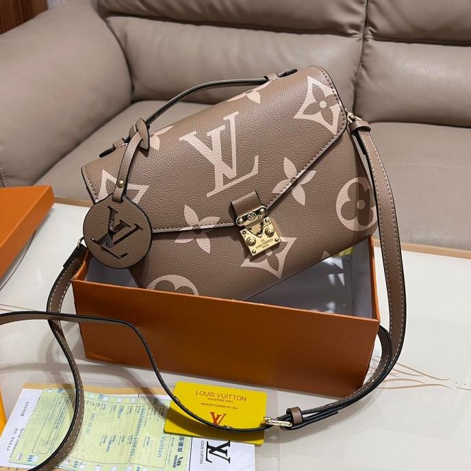 Sling Bag Wanita Branded / Tas Fashion Wanita / Tas Wanita Import Wb2 Kertania