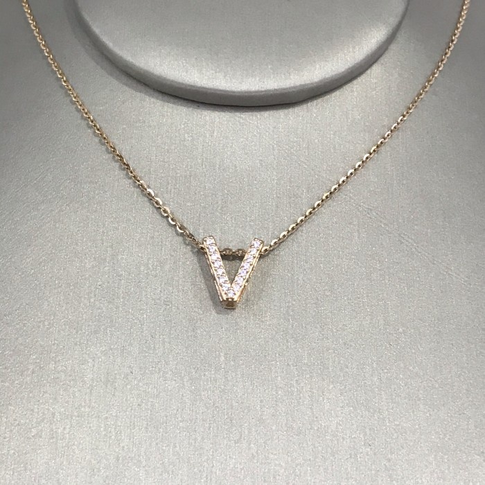 ✨Sale Kalung Emas Inisial Huruf V 750 Kke0548 Terbatas