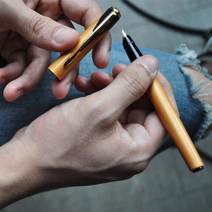 

✨Sale Parker Inflection Limited Edition Radiant Yellow Fountain Pen Diskon