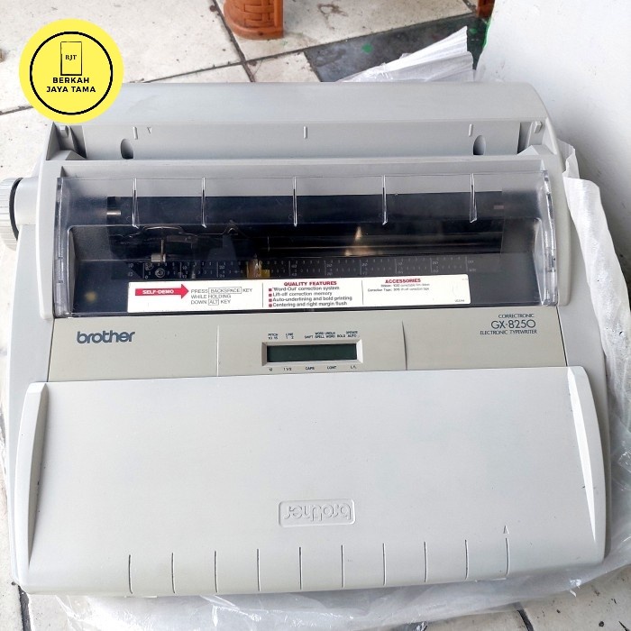 

mesin tik eletrige brother ax7150axx8250